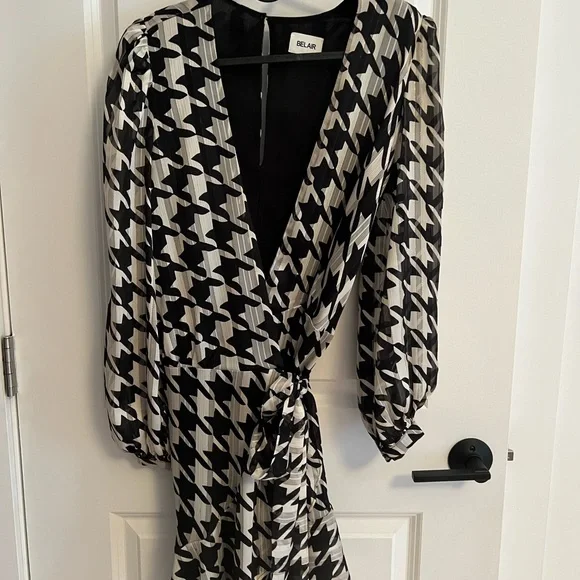 Dress chic - Picture 2 of 3